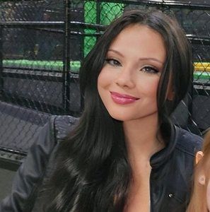 Meet your Posher, Mariana